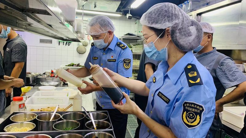 塑料包装：轻便但需关注环保
